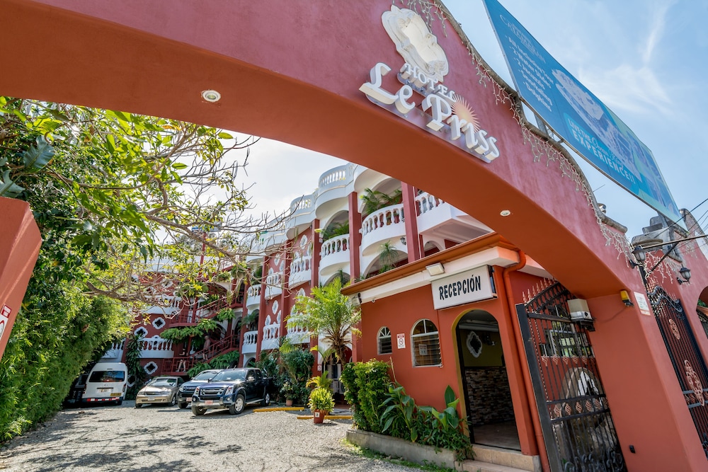 LE PRISS HOTEL 11/63