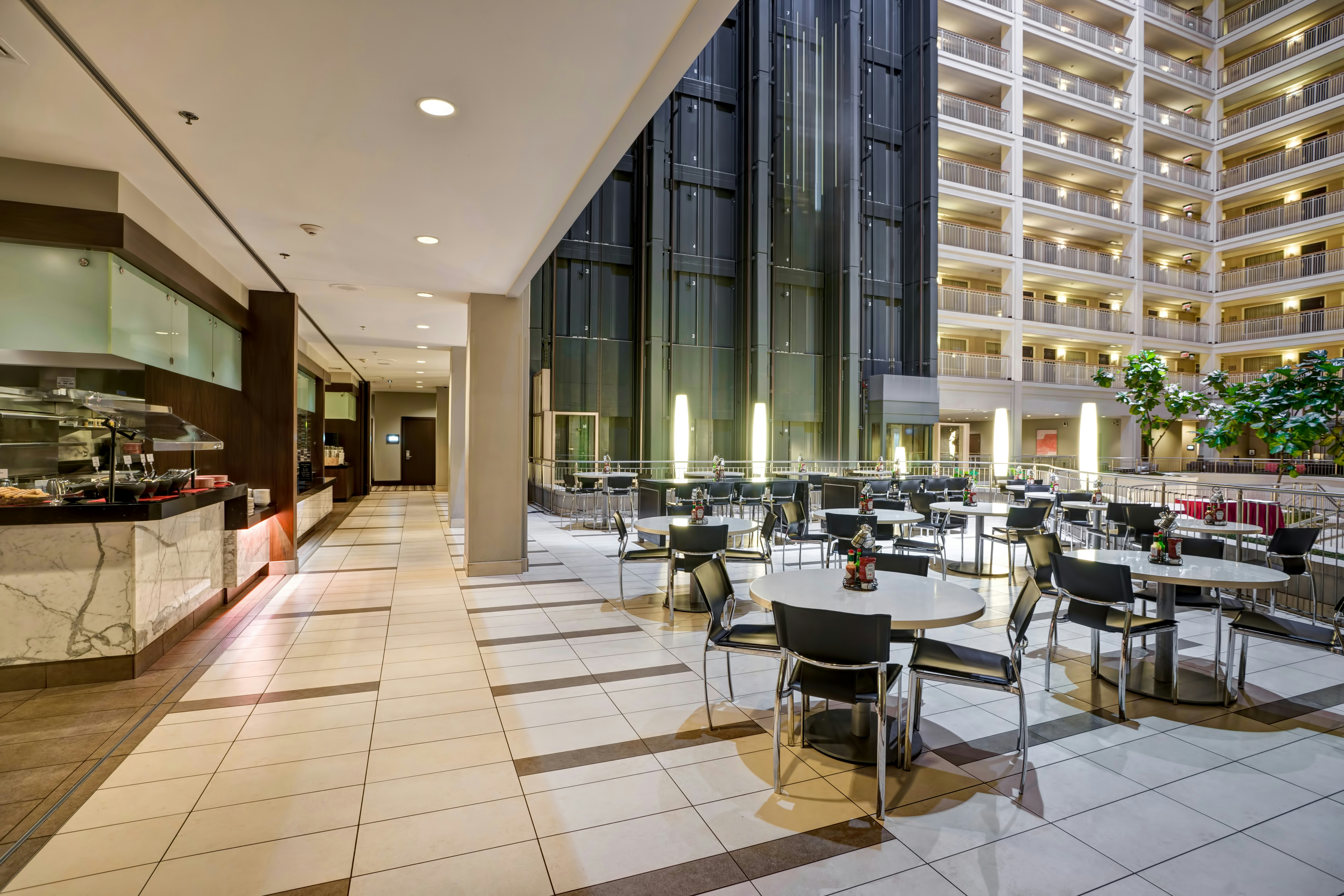 Embassy Suites by Hilton Chicago Downtown River North 49/78