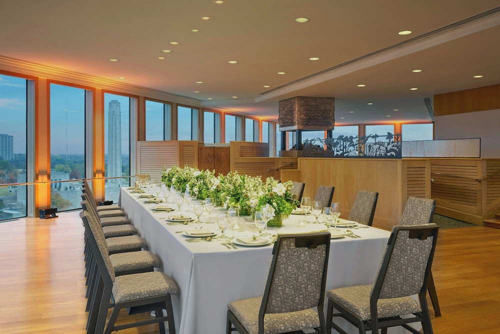 The Westin Kansas City At Crown Center 33/47