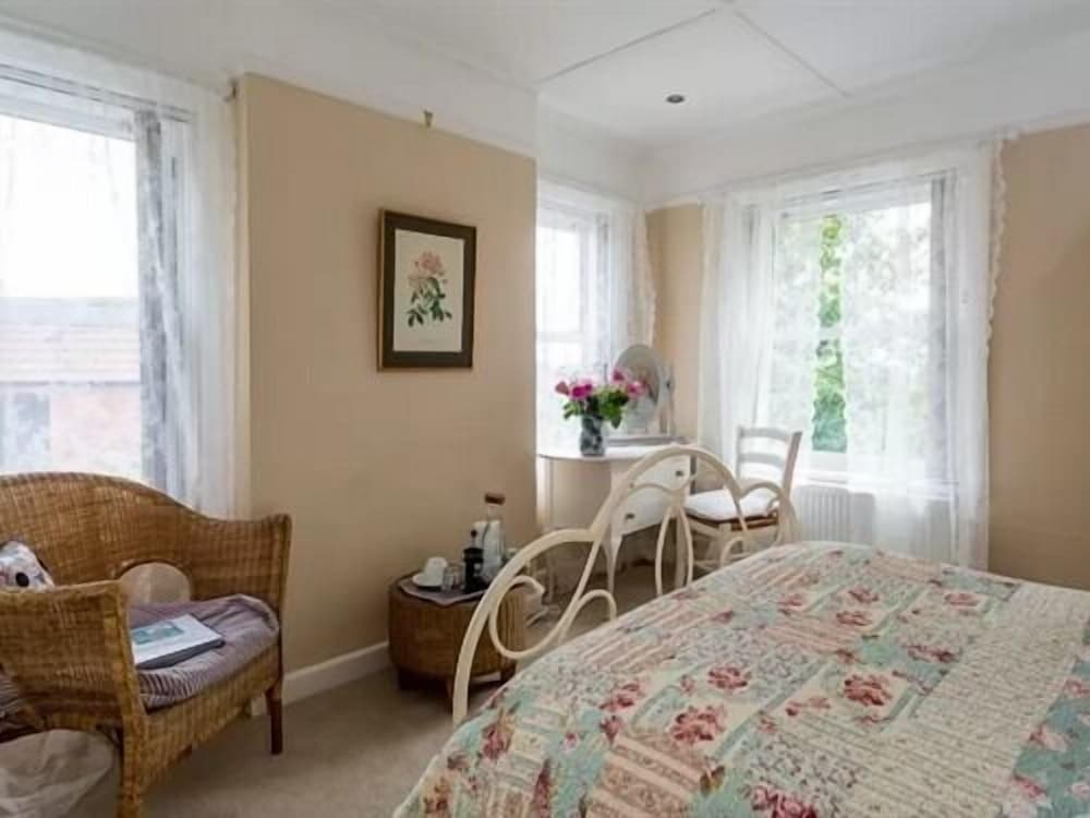 St Anne's B&B 35/45