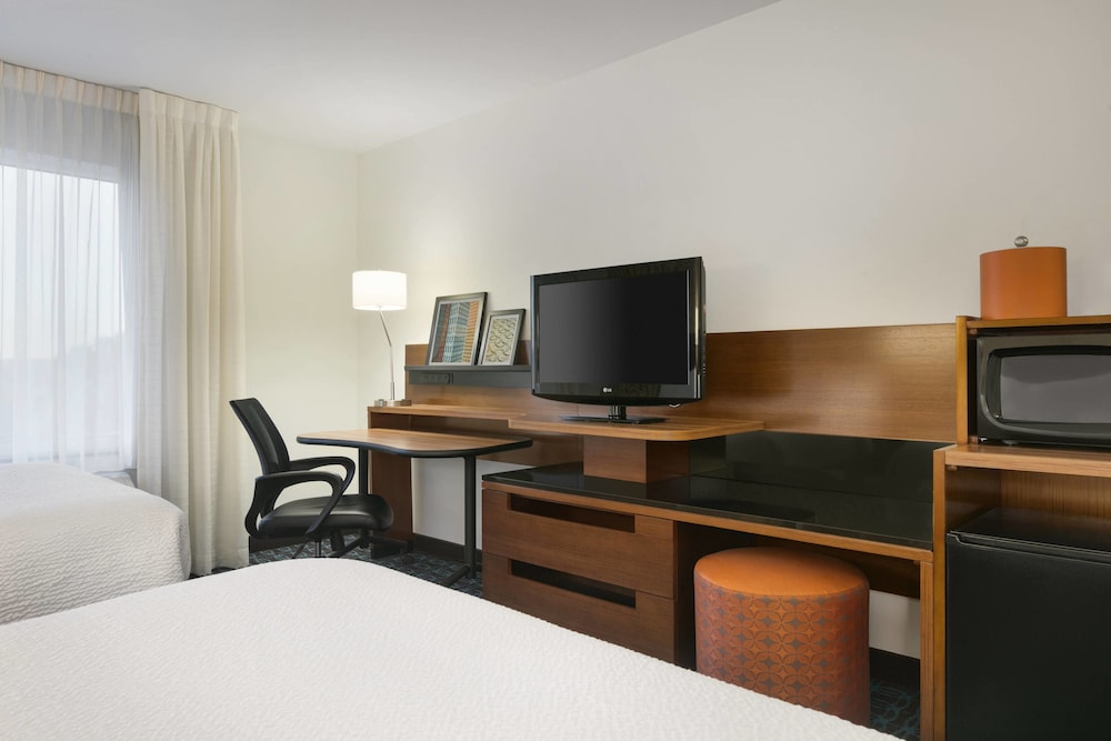 Fairfield Inn Suites Smithfield 18/20