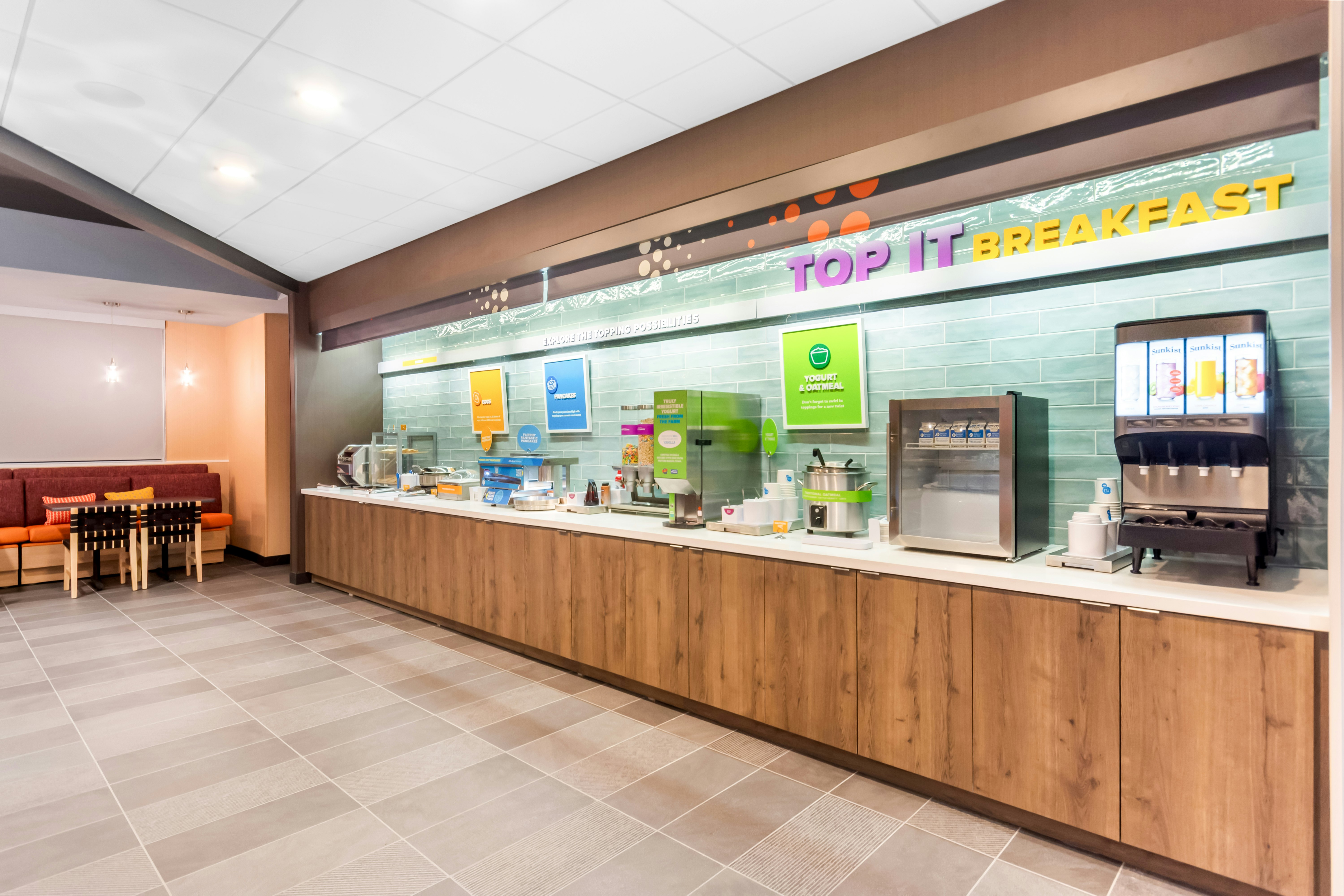 Tru by Hilton Pensacola I-10 North Davis Highway 7/29