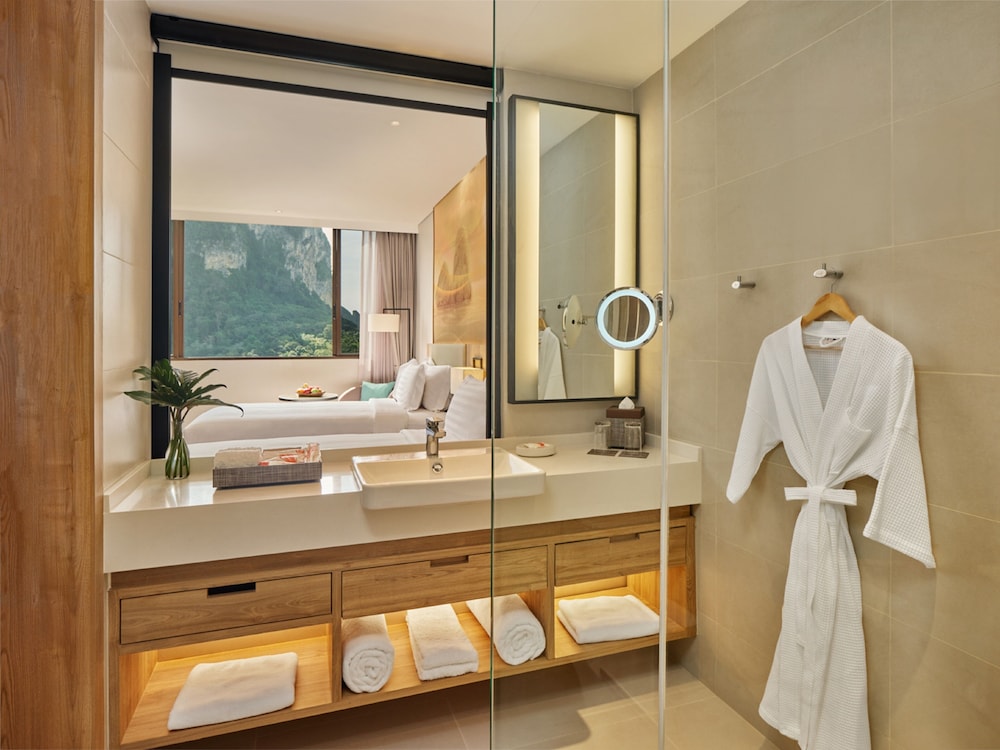 Holiday Inn Resort Krabi Ao Nang Beach 15/79