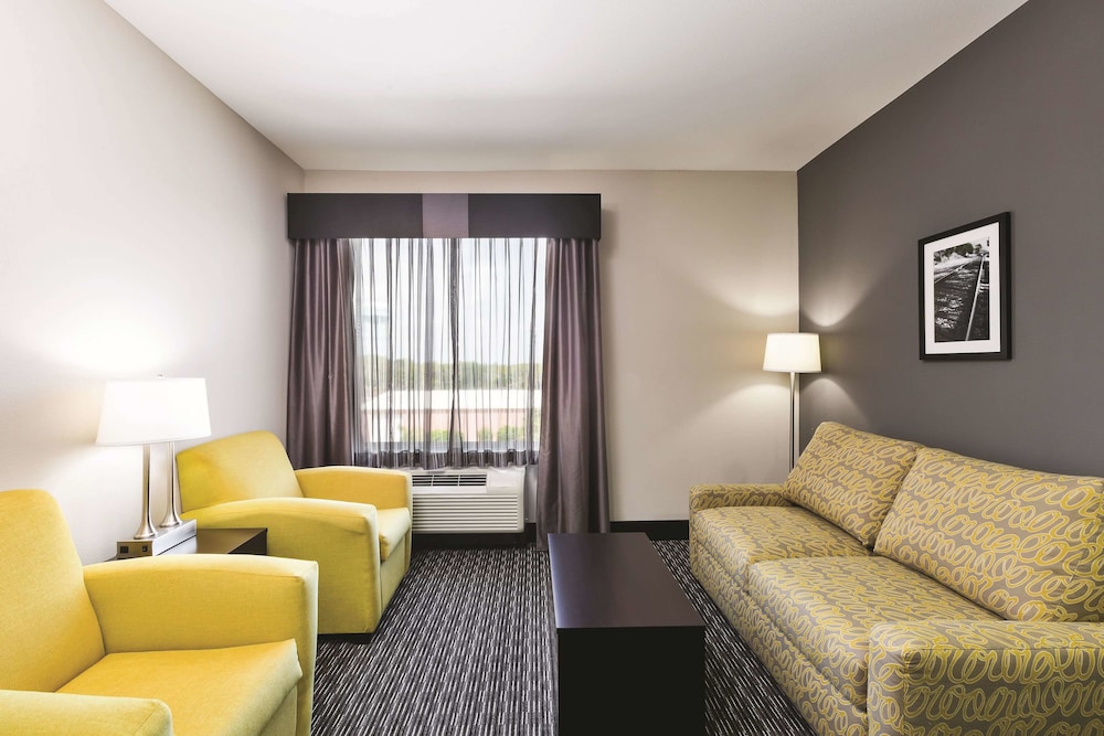 La Quinta Inn & Suites by Wyndham Rockport - Fulton 21/46