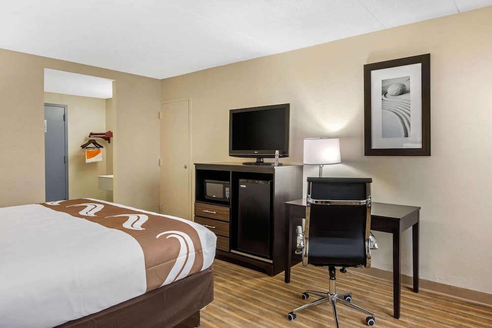 Quality Inn & Suites Ruther Glen 10/25