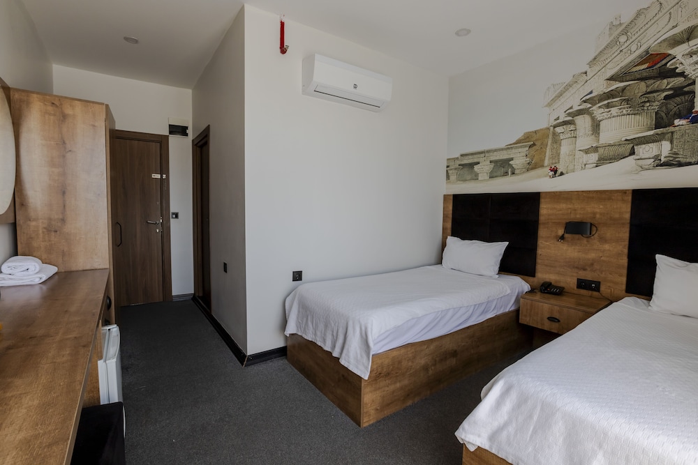 Acar Airport Hotel 26/44