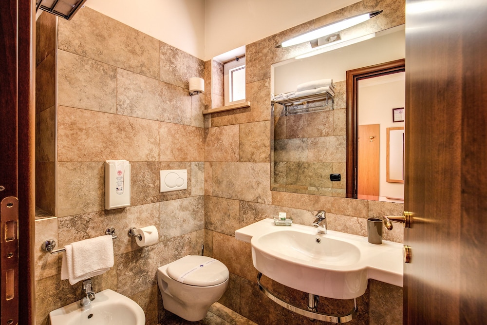 Hotel Roma Tiburtina 47/50