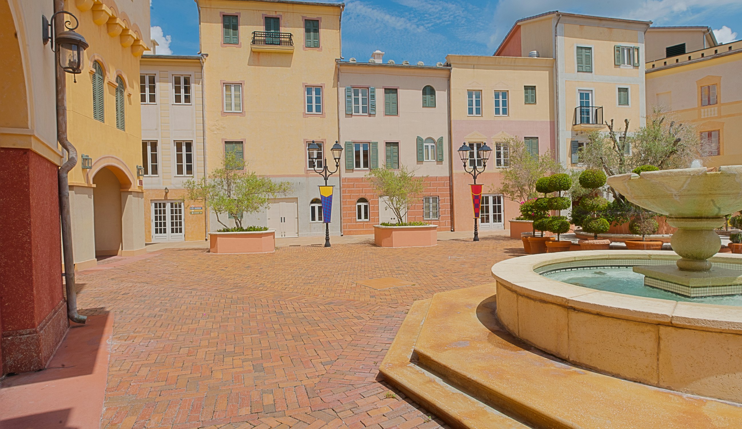 Universal's Loews Portofino Bay Hotel 77/83