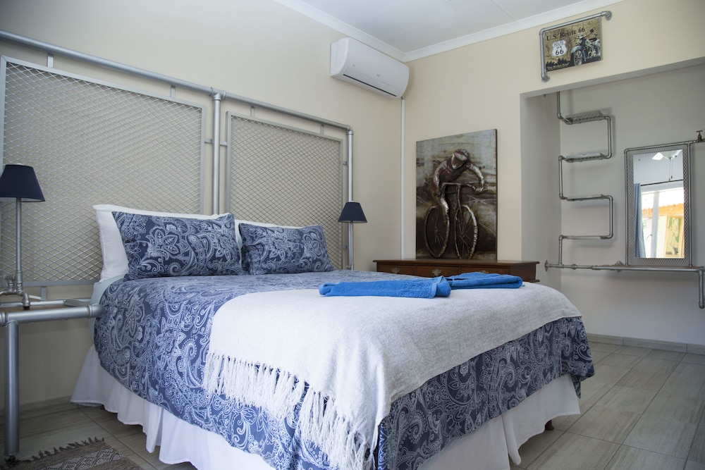 Xaviera Guest House 12/35