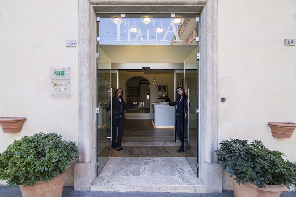 Italia Hotel 7/68
