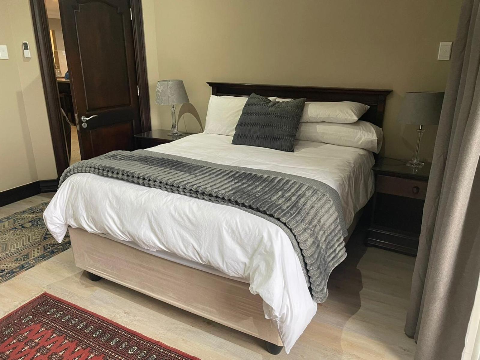 305 Manor Gardens 7/58