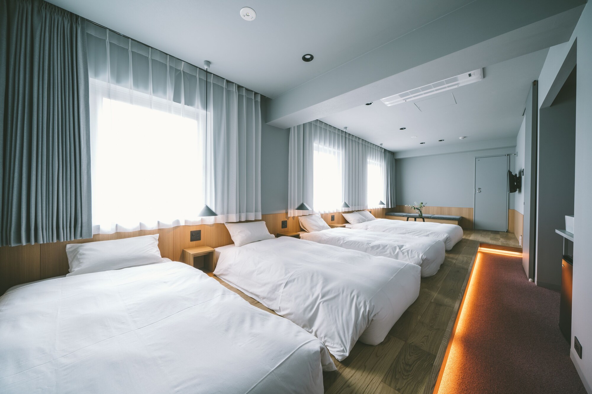 Family, 1 Double and 3 Single Beds