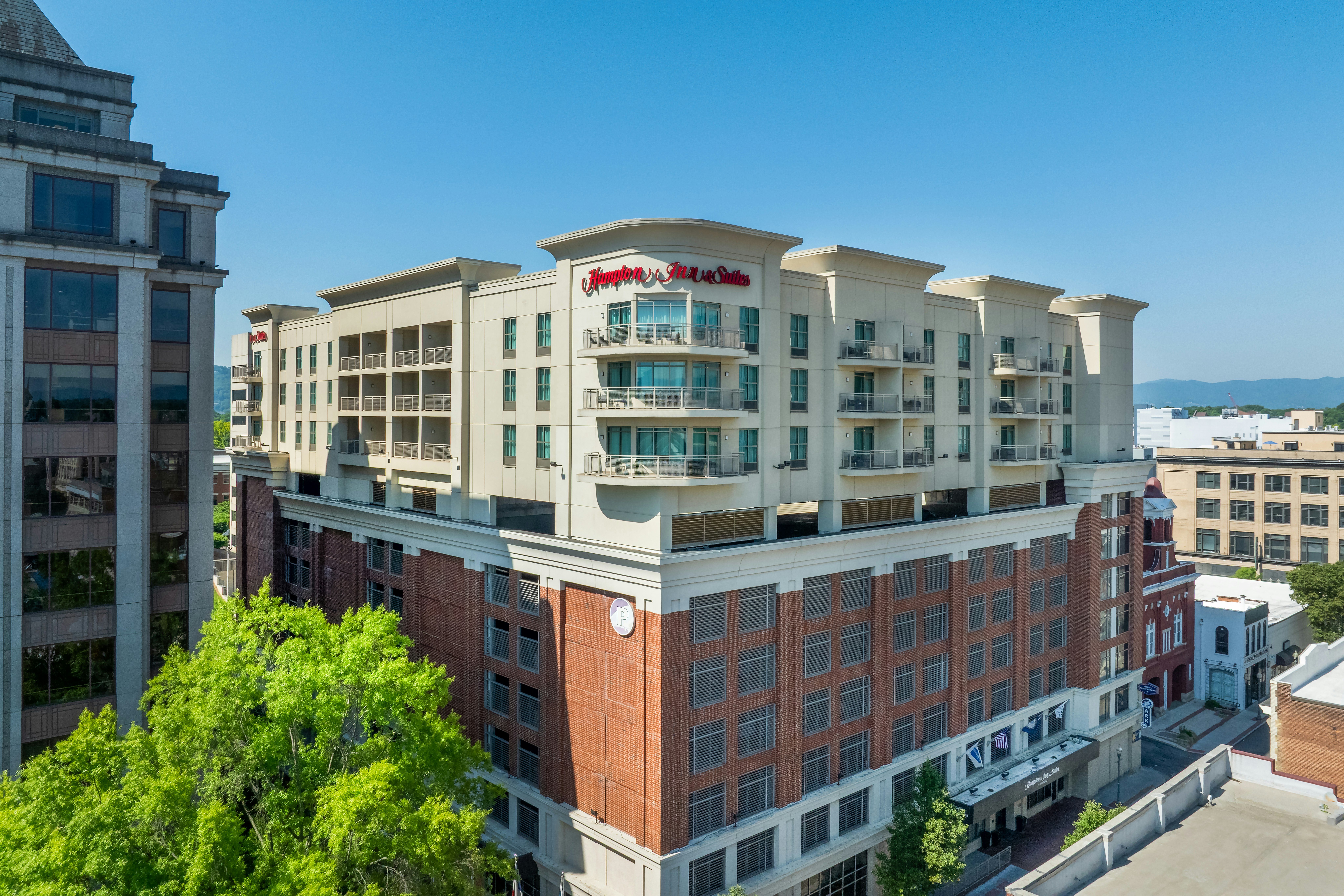 Hampton Inn And Suites Roanoke-Downtown 6/75
