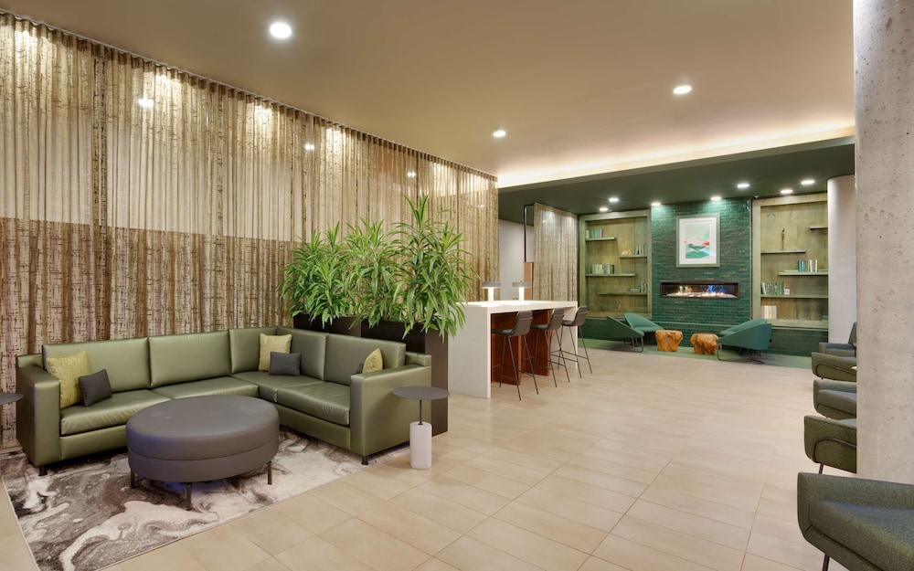 Hyatt House Portland/Downtown 38/66