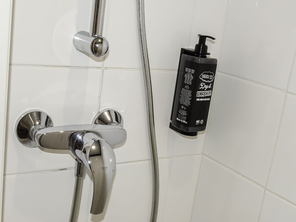 Ibis Budget Bordeaux Centre Gare Saint Jean 41/72