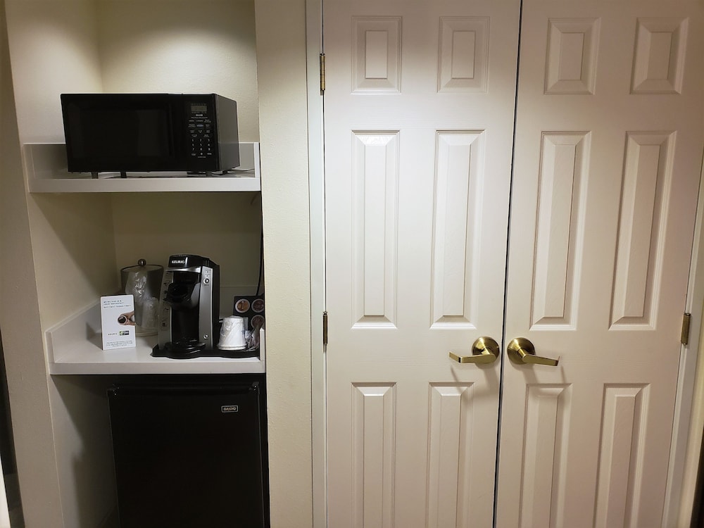 Holiday Inn Express Portland West/hillsboro, An Ihg Hotel 59/73