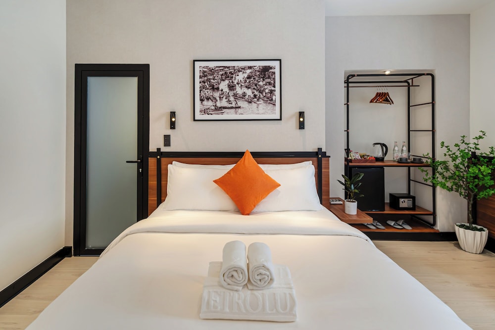 Metrolux City Contemporary Hotel 5/50