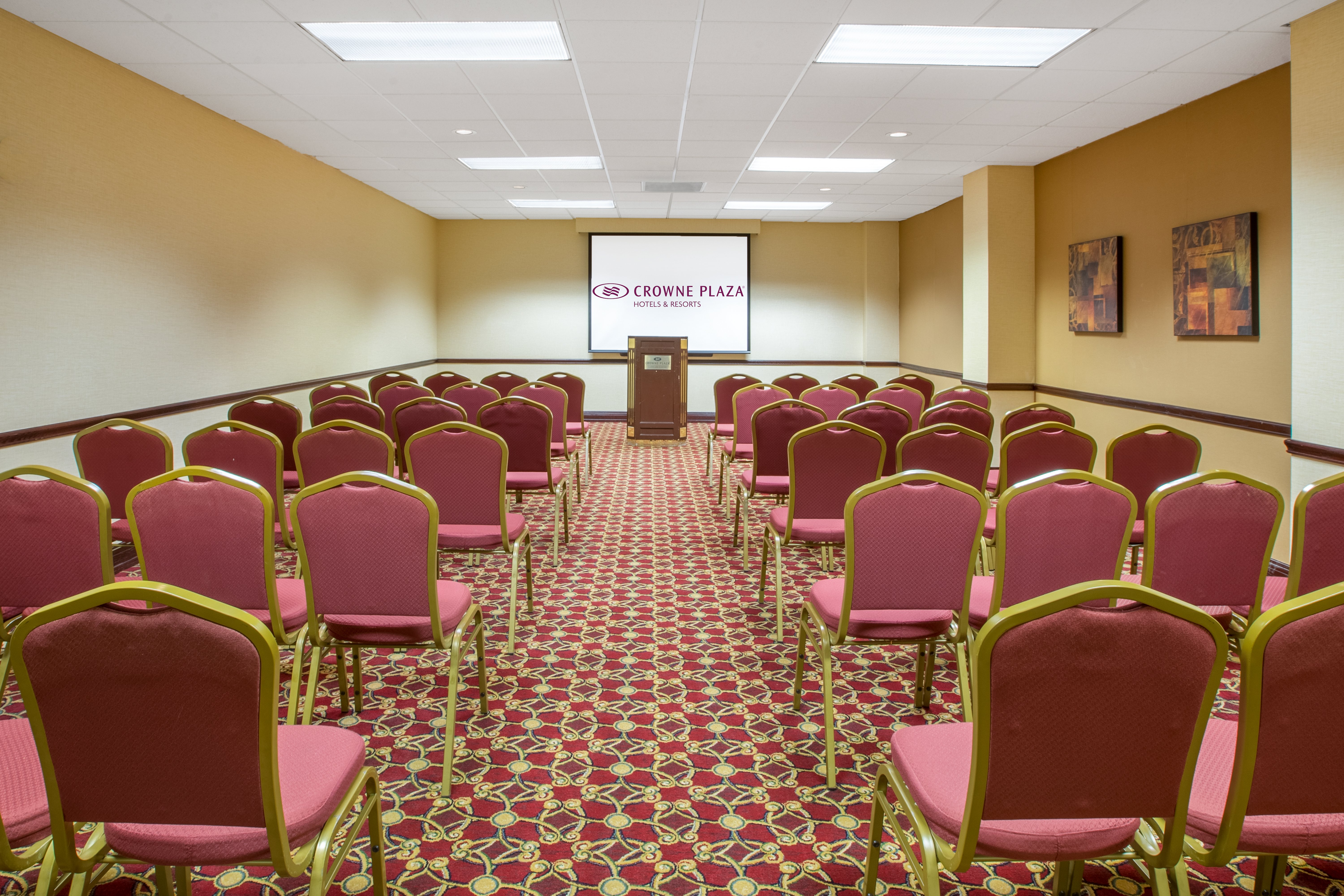 Crowne Plaza Cleveland Airport 50/60