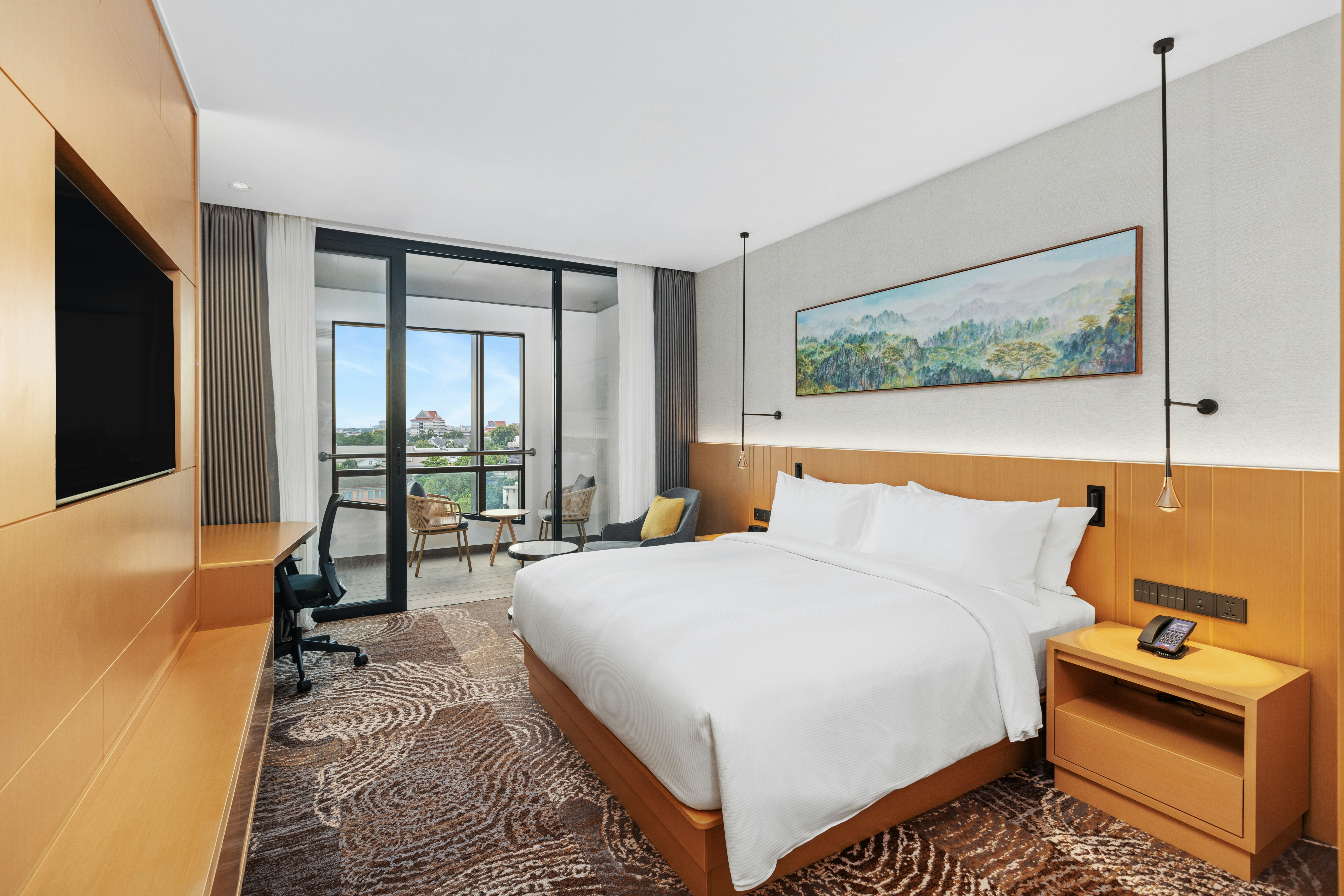 EXECUTIVE, KING BED, BALCONY