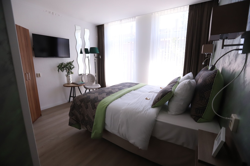 Hotel Jupiter 21/78