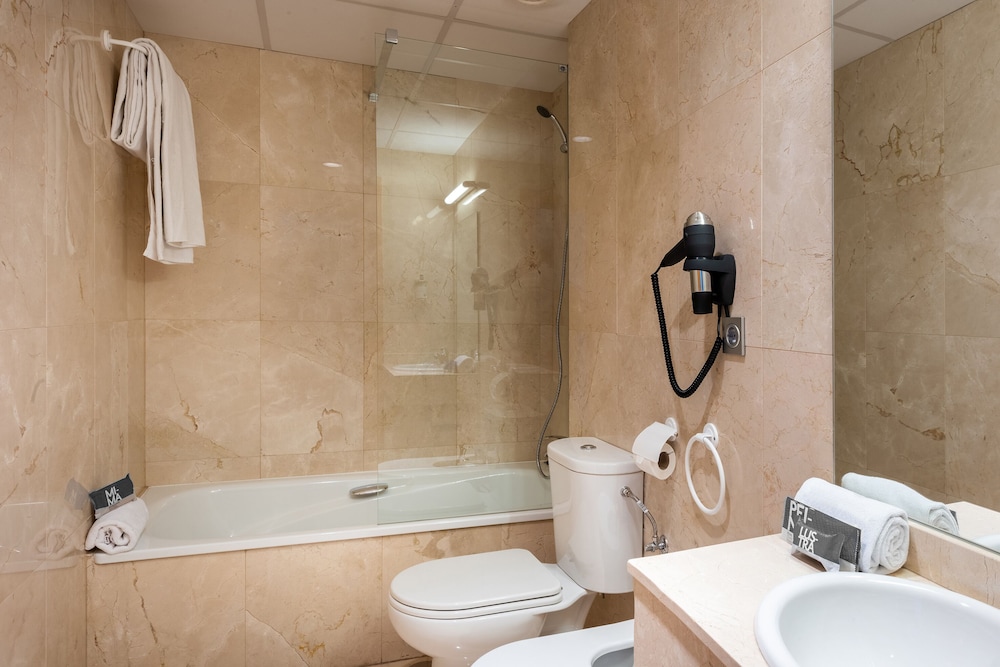 Madrid Airport Suites Affiliated By Melia 12/67