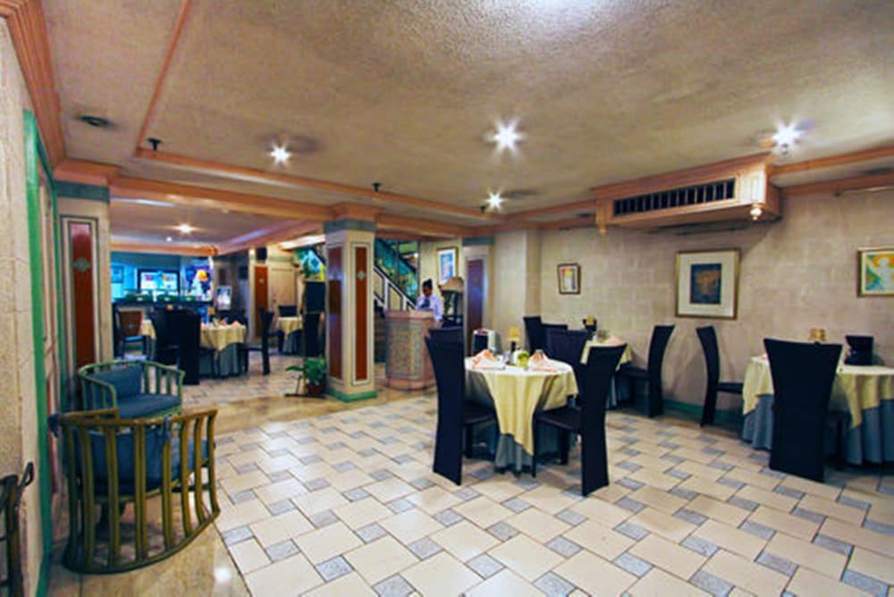 Manila Manor Hotel 2/35