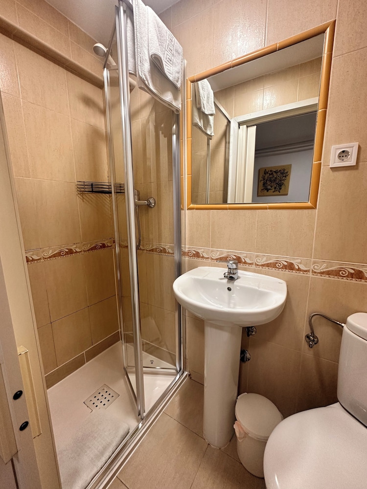 Hostal Rober 54/59