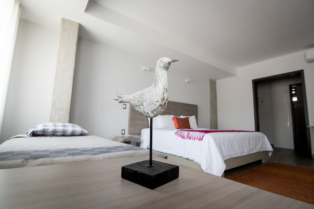 Maria Ines Hotel Suite 36/59