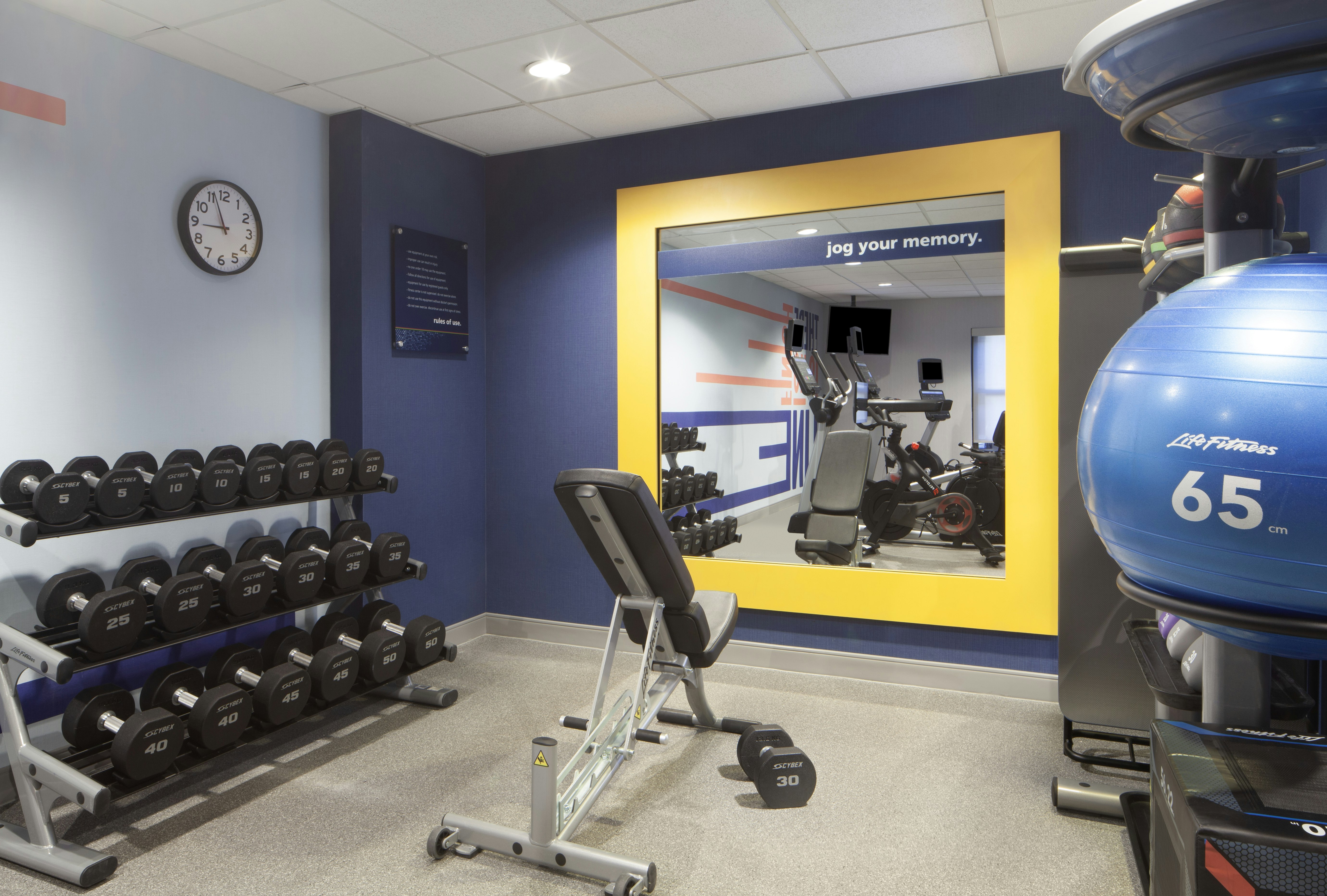 Hampton Inn and Suites Tampa North 24/44