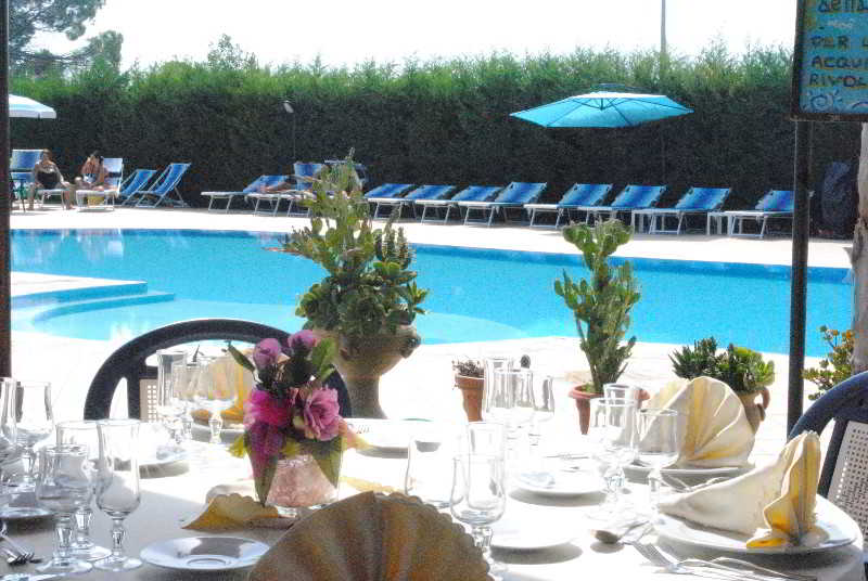 Club Esse Aquilia Beach Village 32/52