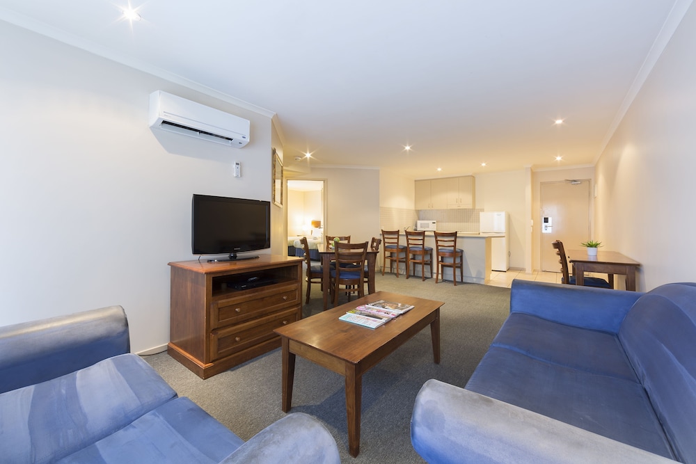 Best Western Plus Canberra Central Apartments 21/37