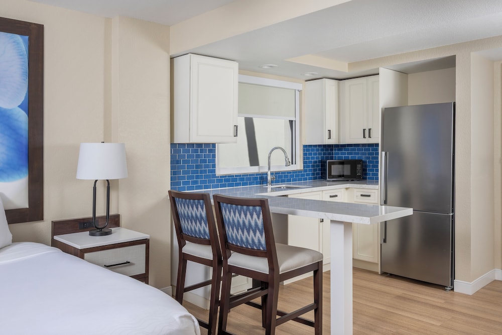 Lido Beach Resort 38/50