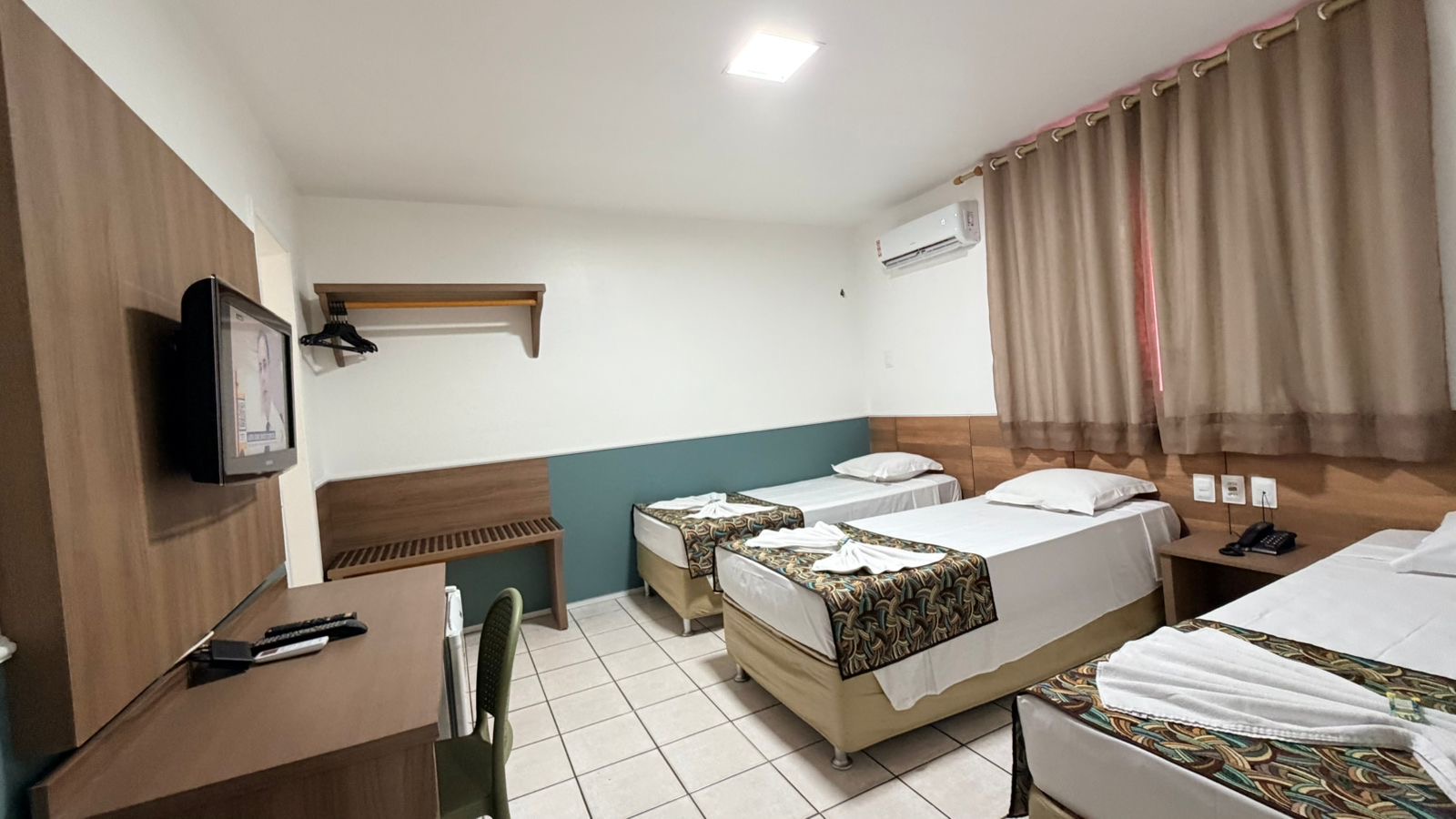 Abrolhos Praia Hotel 16/40
