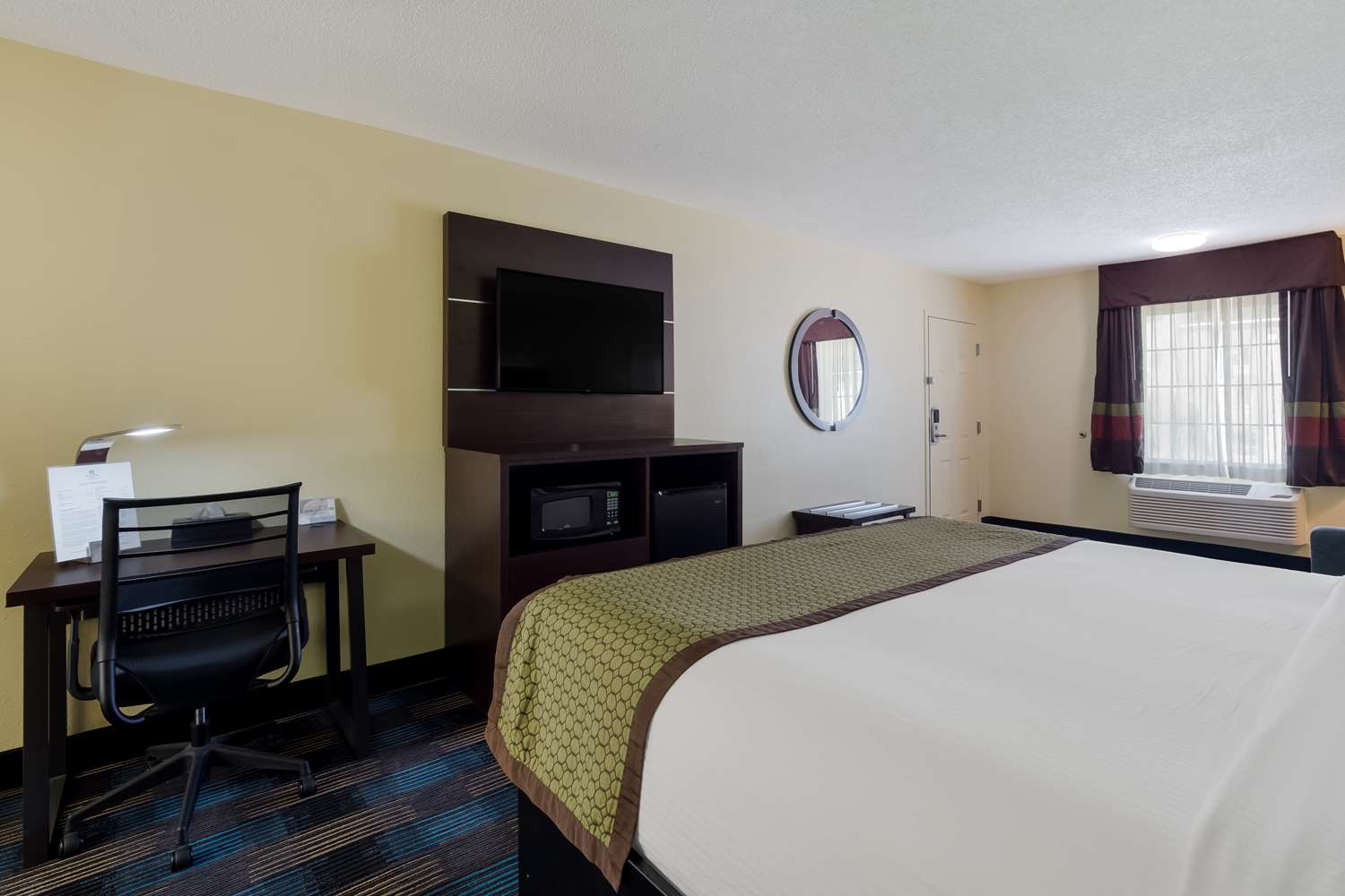 SureStay Hotel by Best Western Manning 8/39