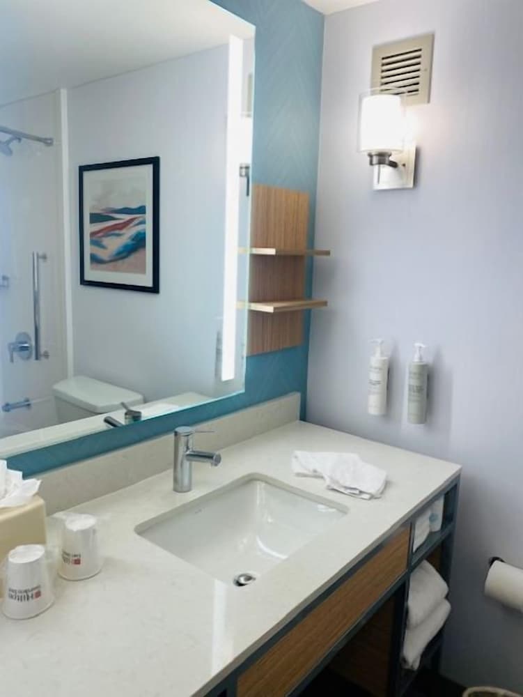 Evolution, 2 Queen Beds، Hilton Garden Inn Palmdale 9/9