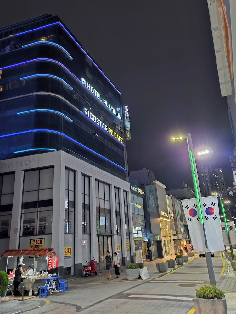 Hotel Platinum 4/37