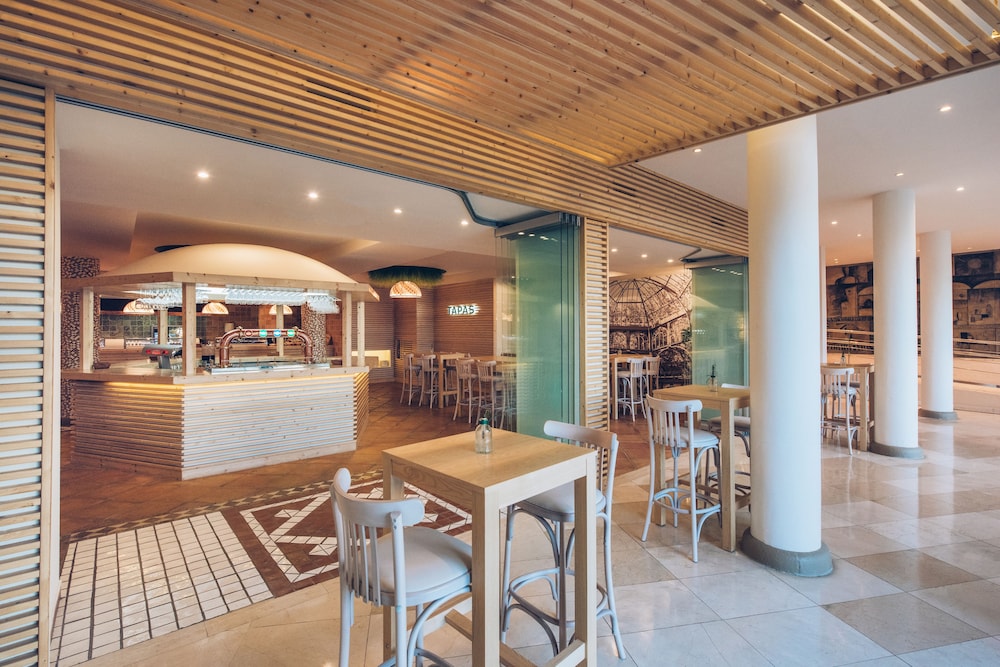 Iberostar Waves Playa Gaviotas 36/50