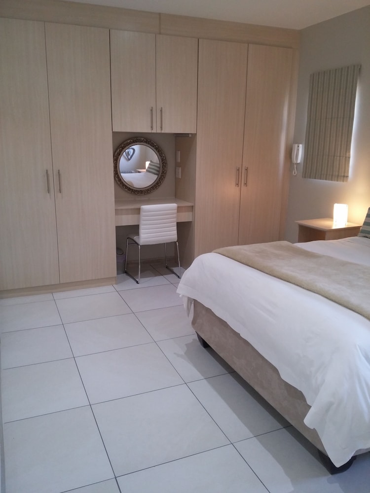 1 Bedroom, Fountain, Apartment