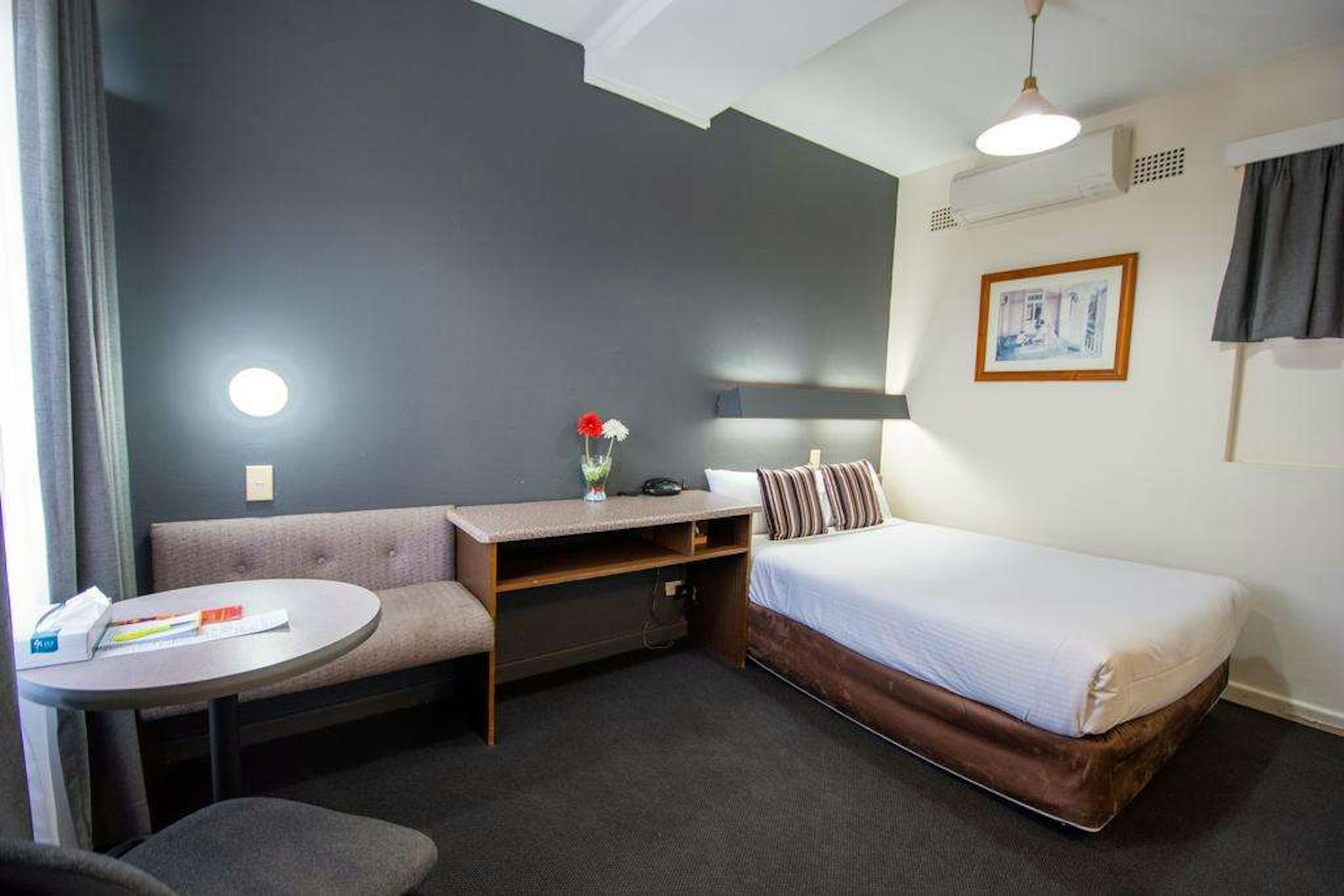 Midcity Motor Lodge 8/32