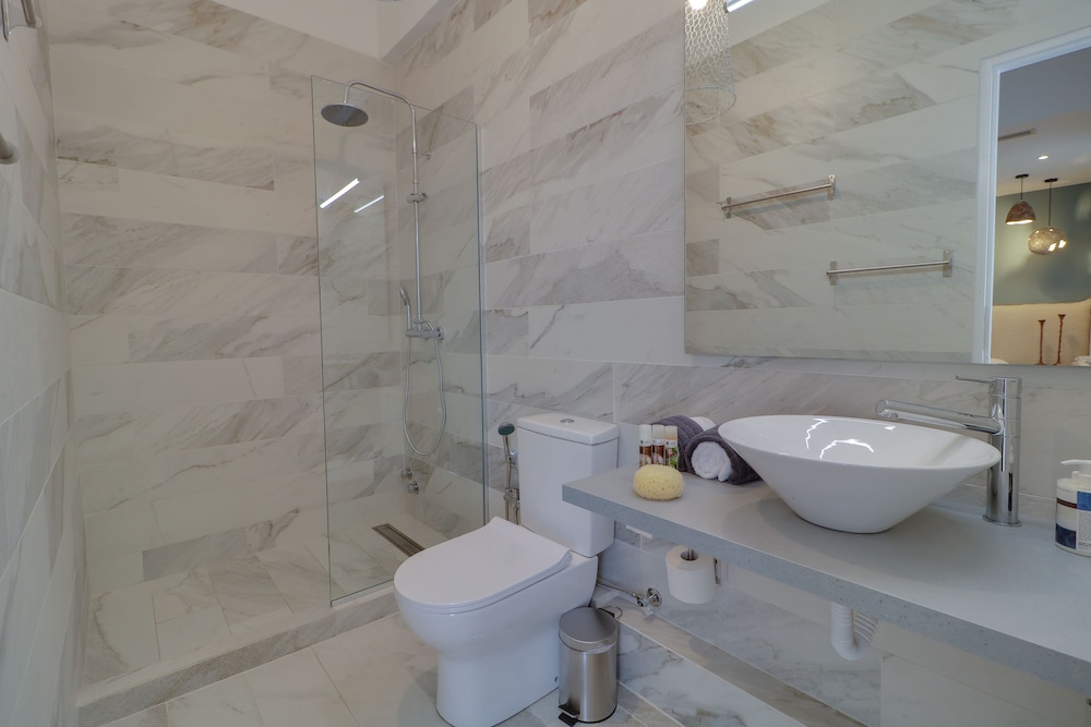 AthiNN Residence 48/50