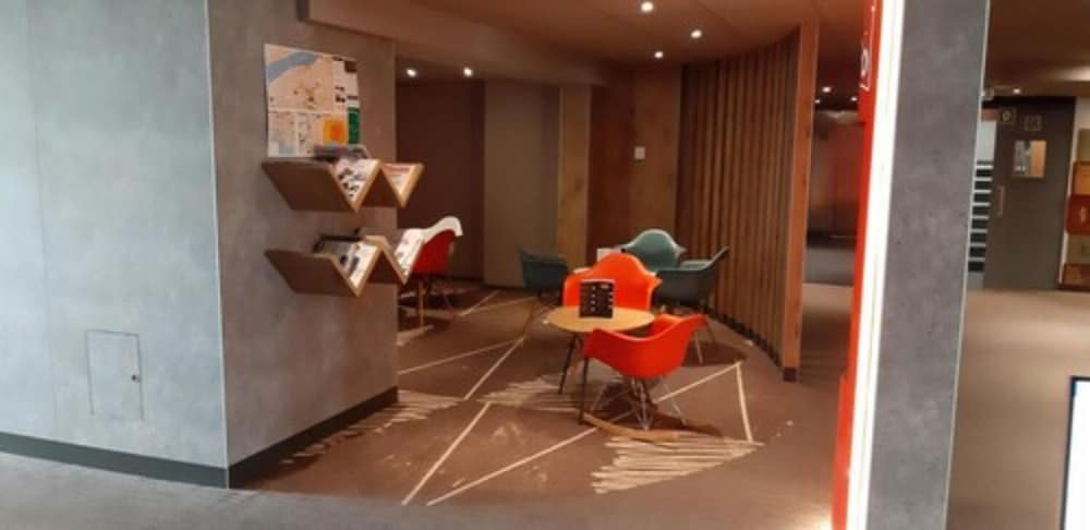 Ibis Arles 39/65