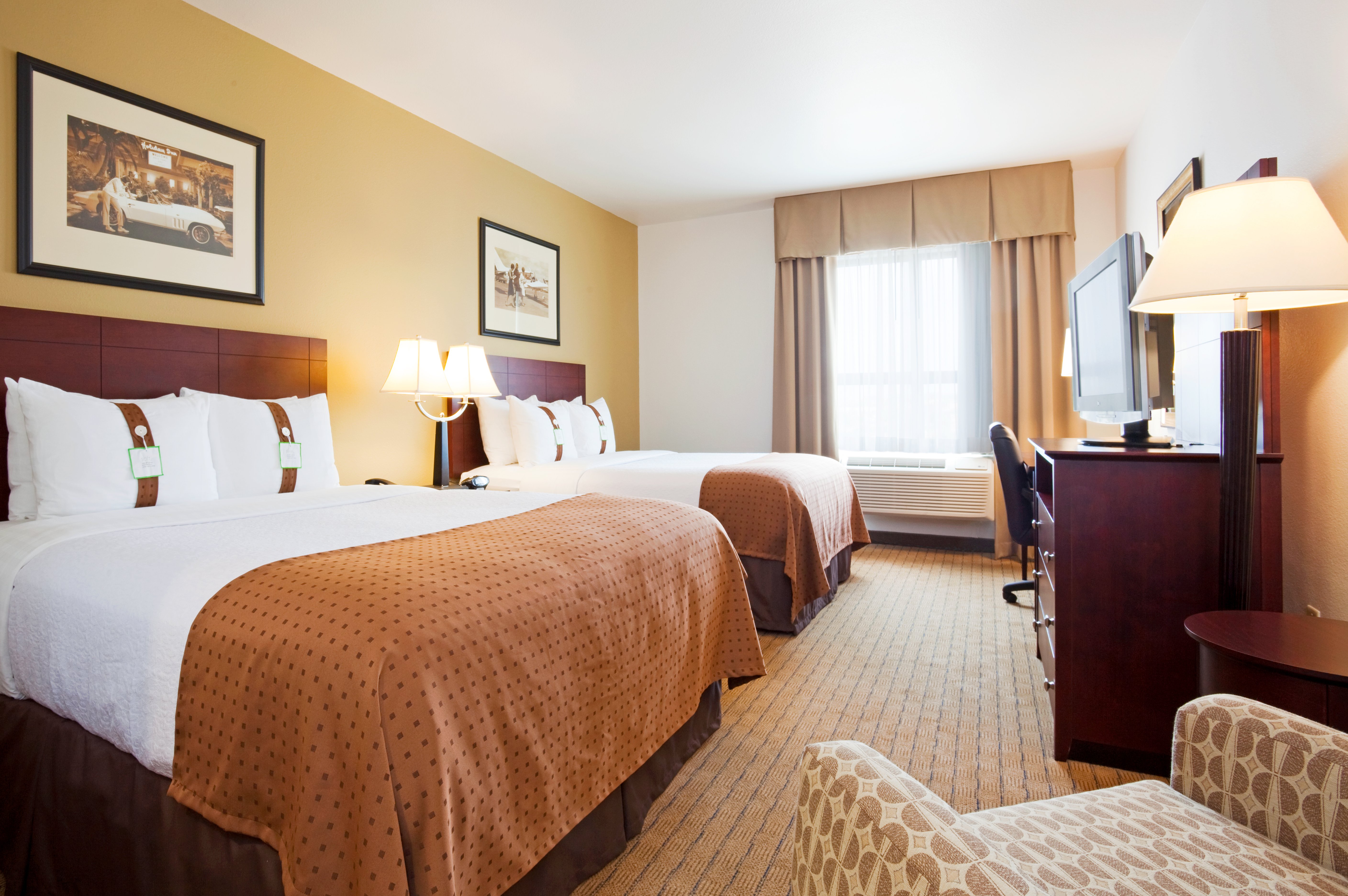 Holiday Inn Madison At The American Center 17/76