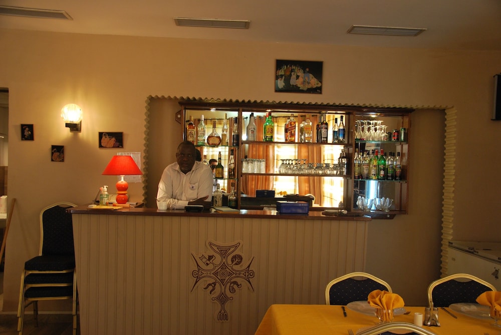 HOTEL TERMINUS 16/54