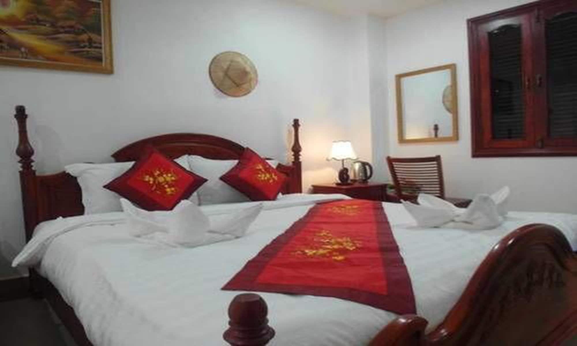 DELUXE, DOUBLE BED