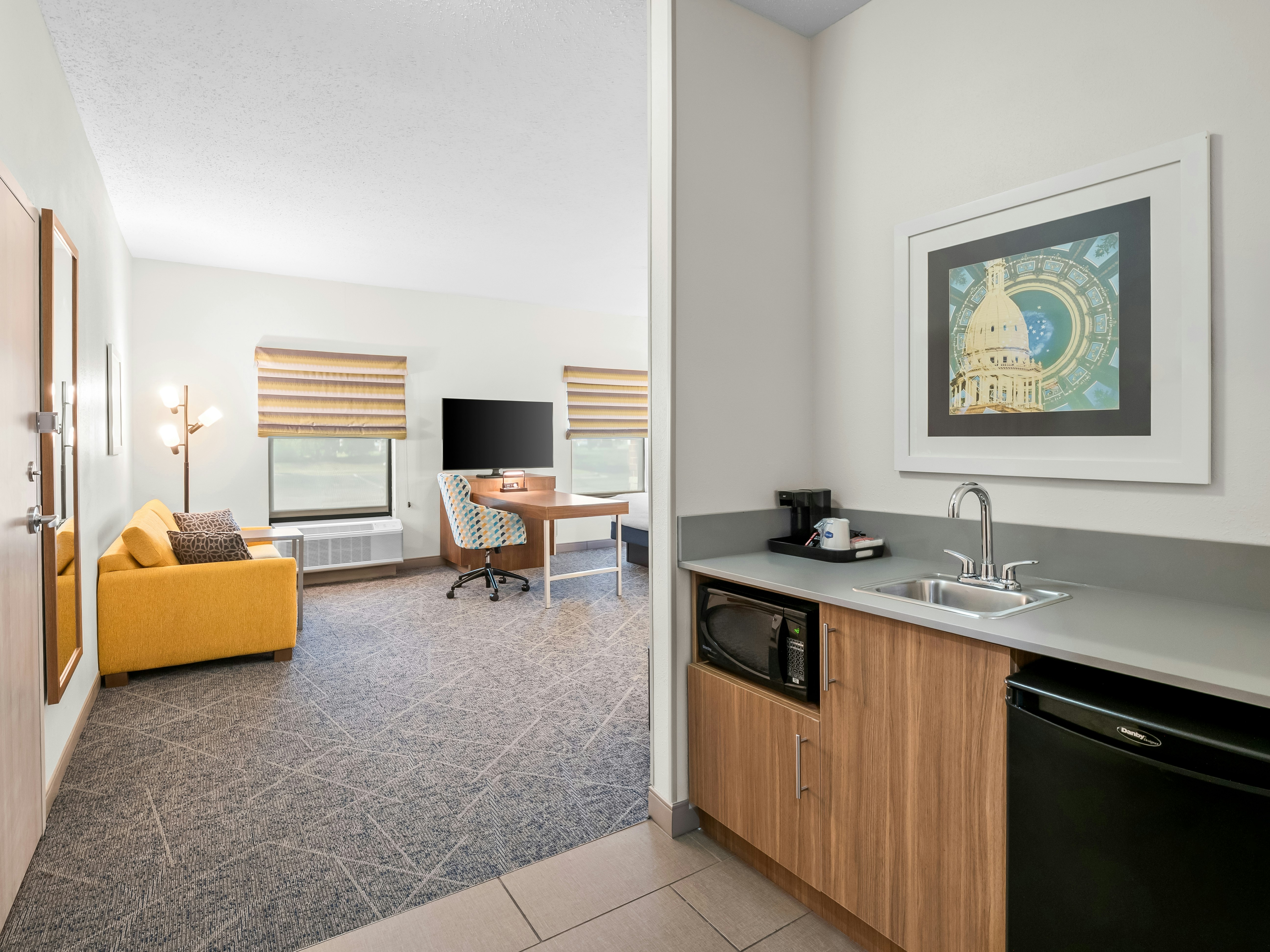 Hampton Inn & Suites East Lansing Okemos 20/80