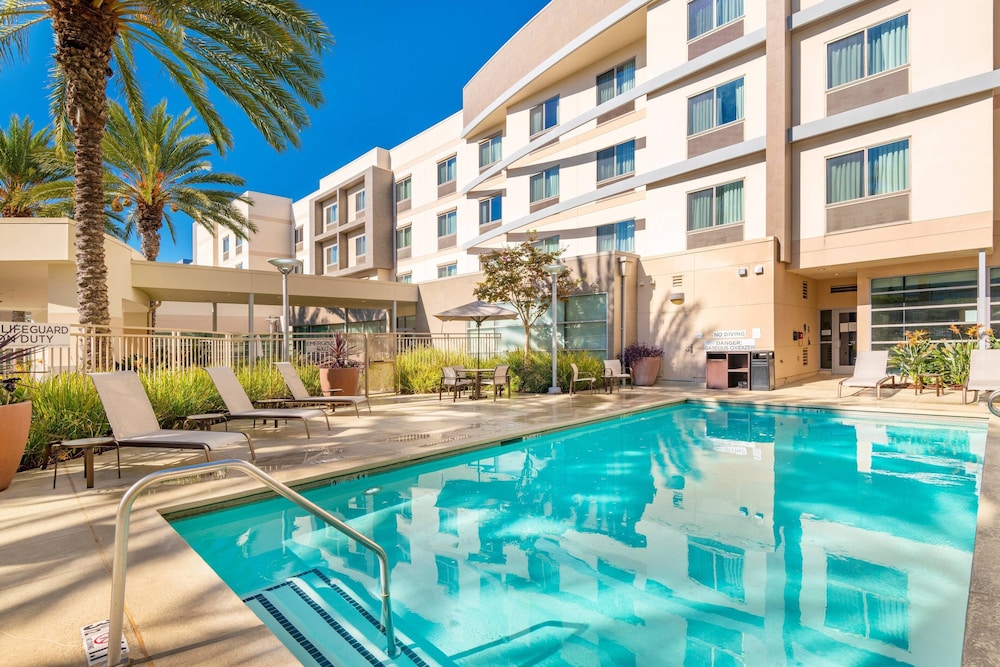 Courtyard By Marriott Santa Ana Orange County 1/53