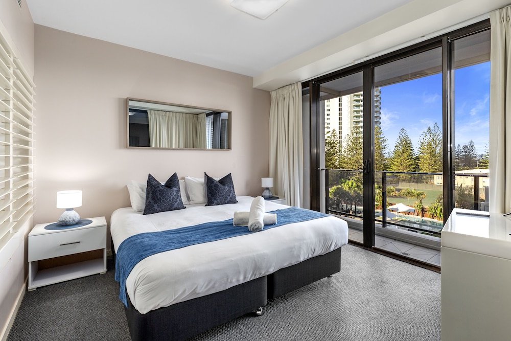 One Bedroom Garden View