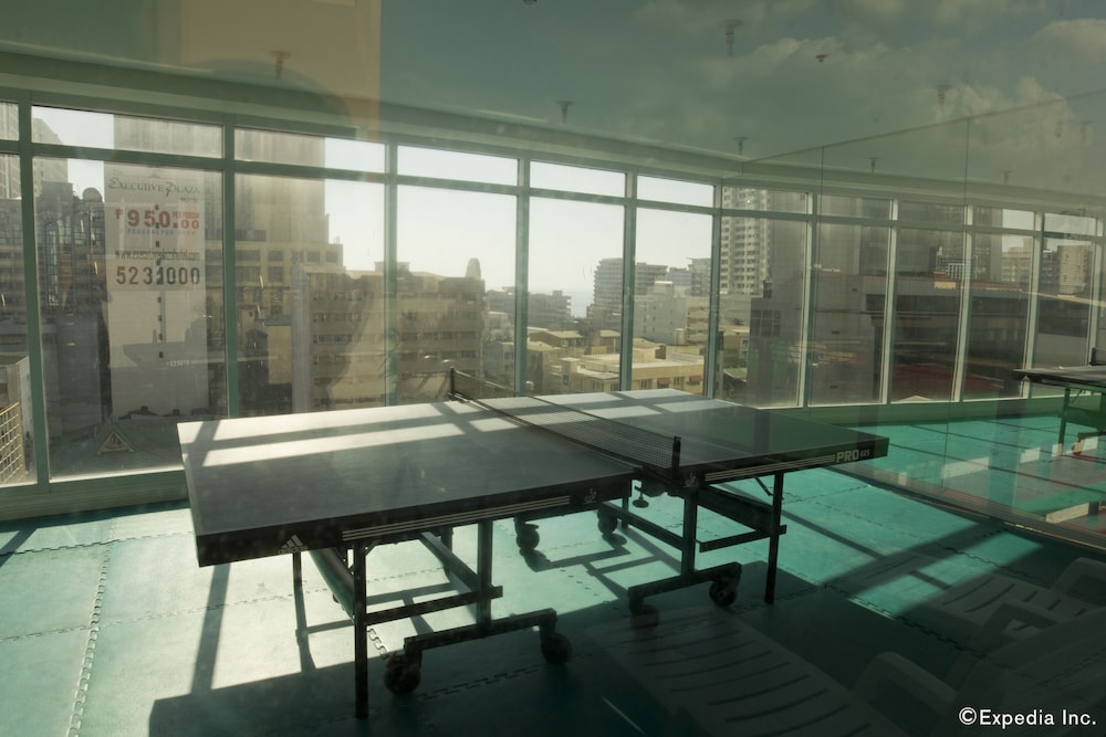 Regency Grand Suites 32/66