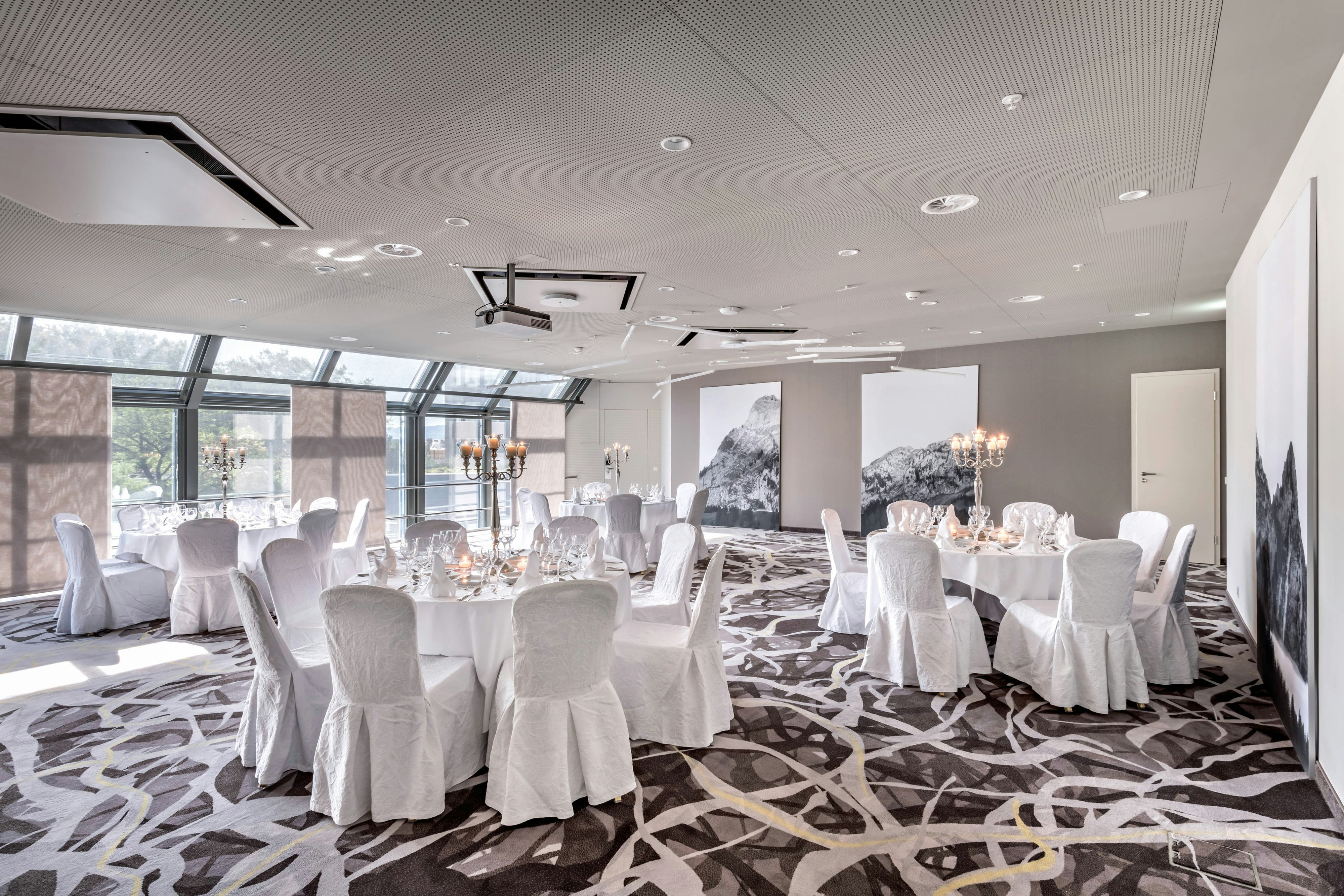Zurich Marriott Hotel 66/76