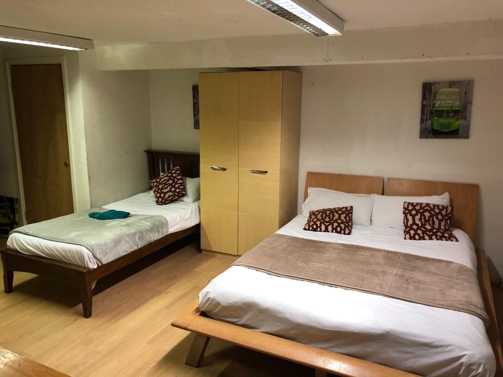 Hendham House Hotel 12/51